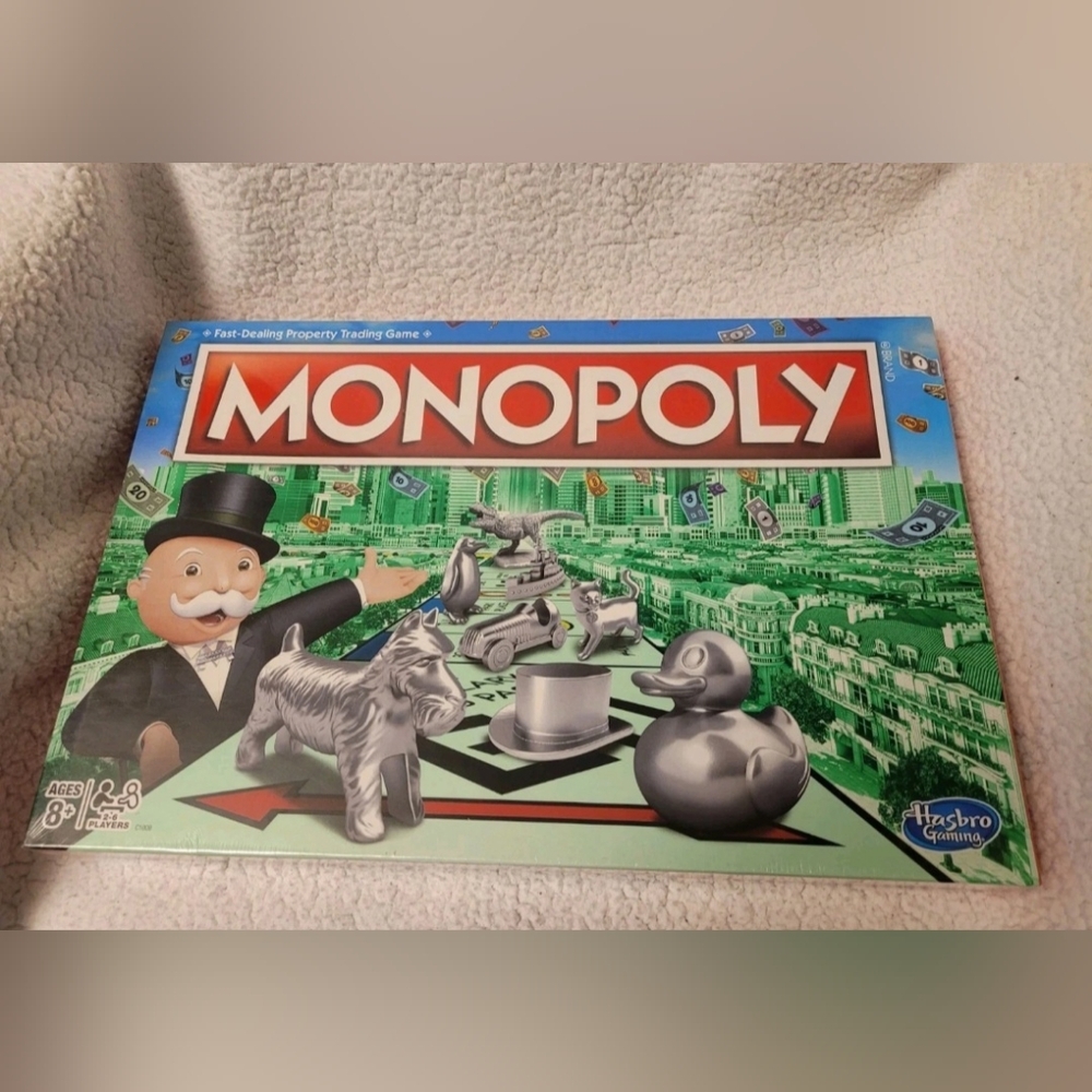 Monopoly Board Game Hasbro *sealed New